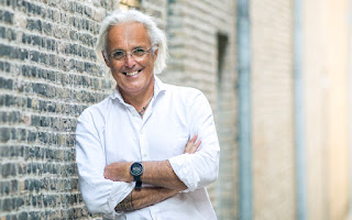 Dit is een profielfoto van docent Karel Jonker